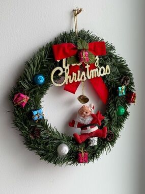 Homemade 11” Hanging Vintage Kitschy Flocked Santa Merry Christmas Wreath Decor